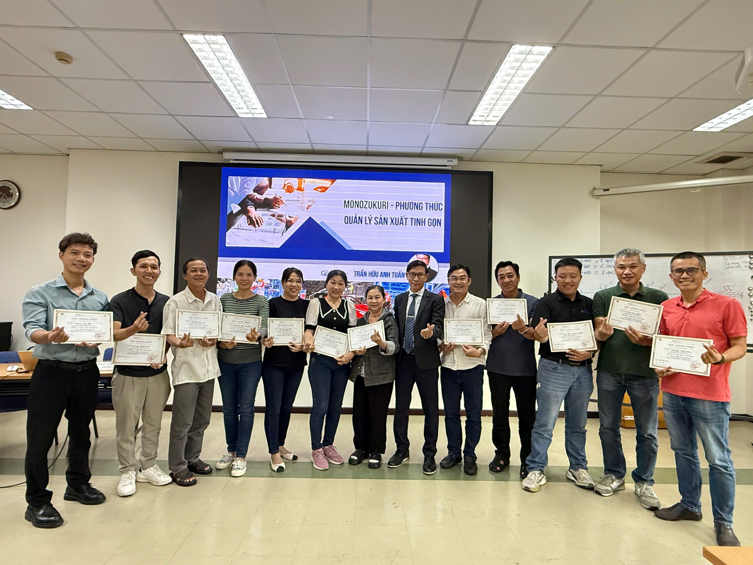 Khóa học “HOẠT ĐỘNG QUẢN LÝ SẢN XUẤT TINH GỌN”