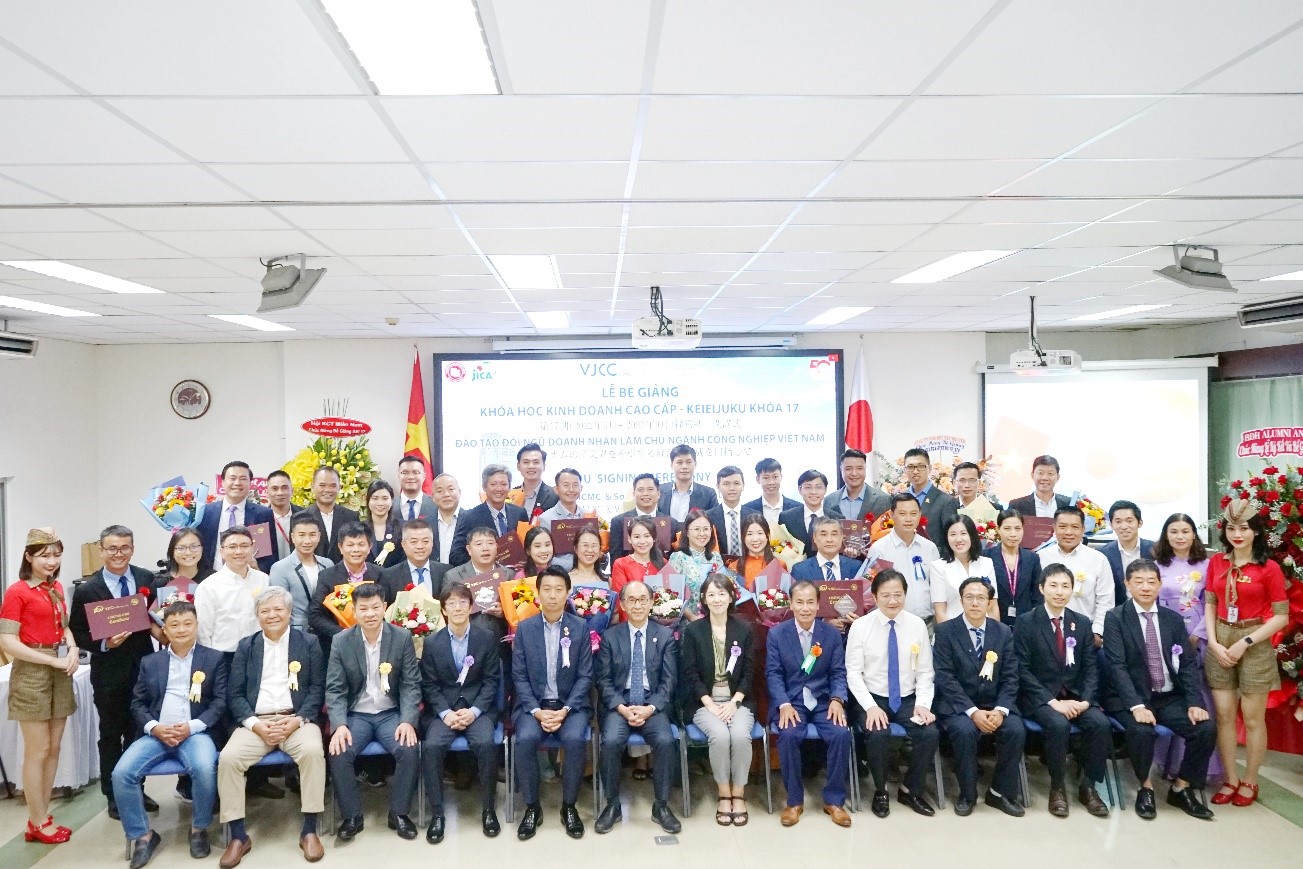 LỄ BẾ GIẢNG KHOÁ HỌC KINH DOANH CAO CẤP KEIEIJUKU KHOÁ 17 VÀ LỄ KÝ KẾT BIÊN BẢN GHI NHỚ VJCC